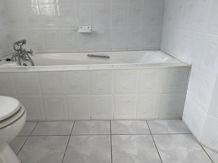 2 Bedroom Property for Sale in Myburgh Park Western Cape